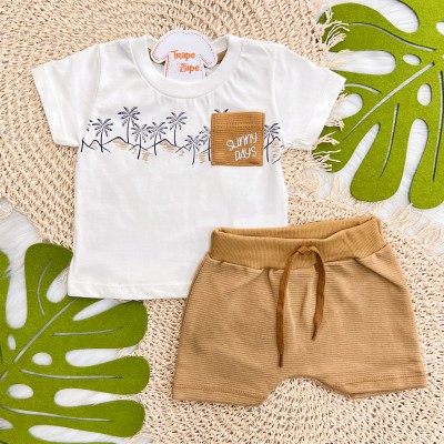 Conj. Camiseta Bolsinho Sunny Days e Bermuda - Off White e Caramelo